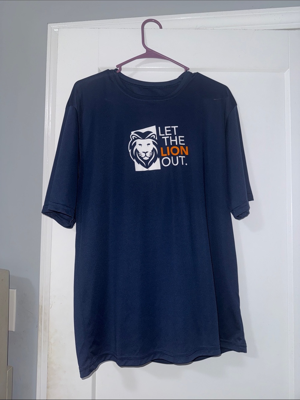 WALLACE STATE COMMUNITY COLLEGE “Let The Lion Out” Navy Graphic Tee